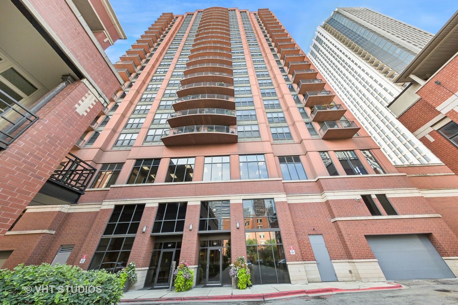 Property Photo:  330 N Jefferson Street 602  IL 60661 