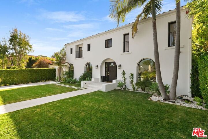 Property Photo: 515 N Hillcrest Road CA 90210