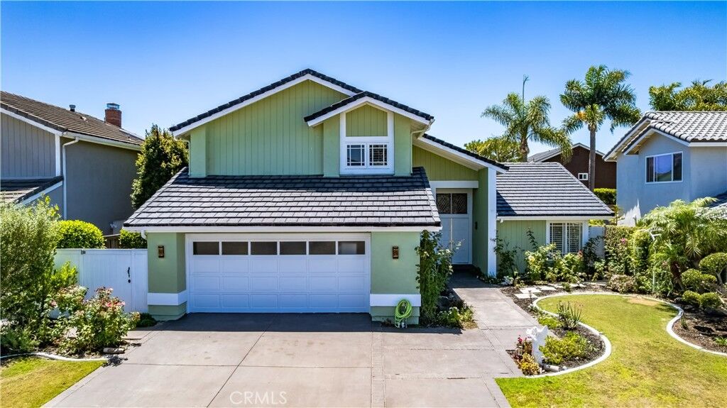 Property Photo:  17675 Rainglen Lane  CA 92649 