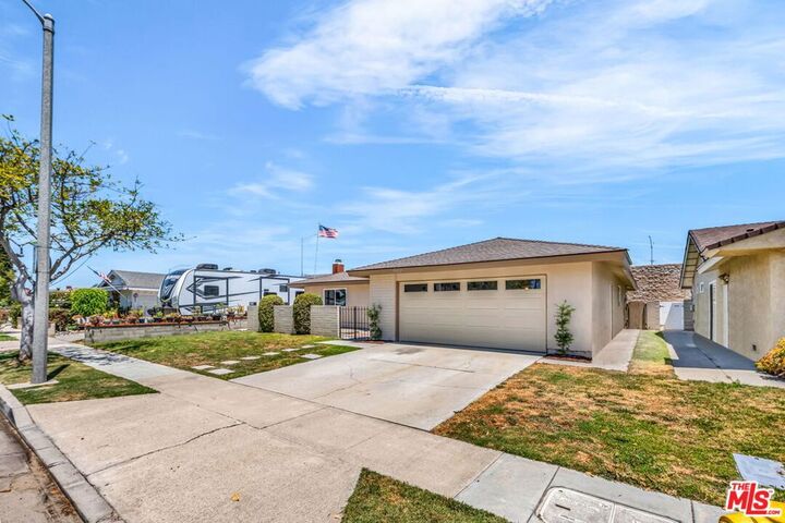 Property Photo:  15192 Vermont Street  CA 92683 
