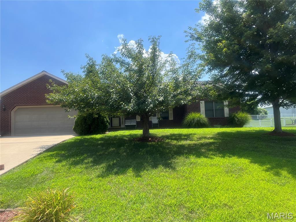 134 Quail Run  Bethalto IL 62010 photo