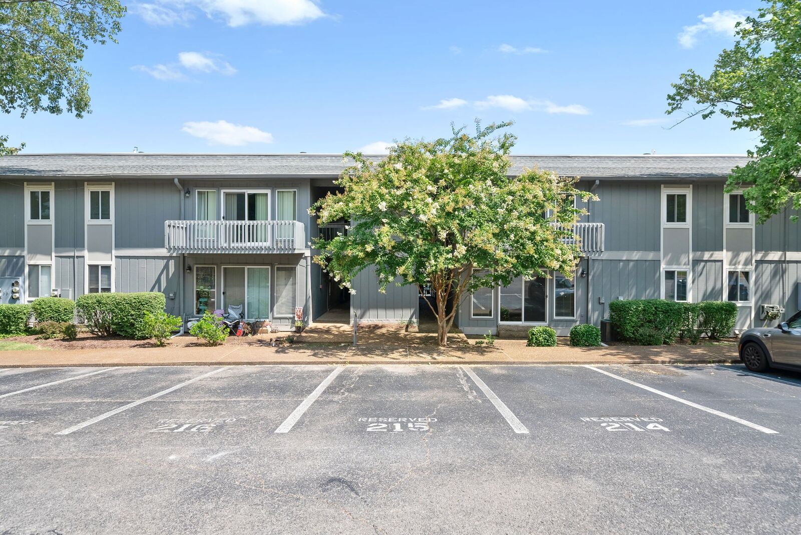 Property Photo: 21 Vaughn Gap Rd TN 37205