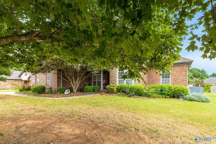 Property Photo: 150 Shackleford Road AL 35759