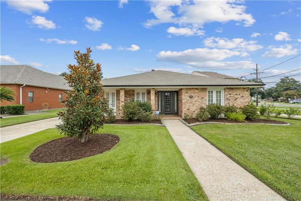 Property Photo: 1309 Butternut Avenue LA 70001