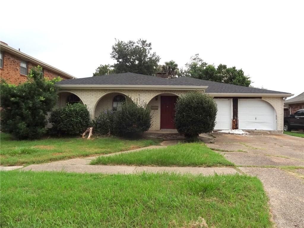 Property Photo: 80 Nassau Avenue LA 70065