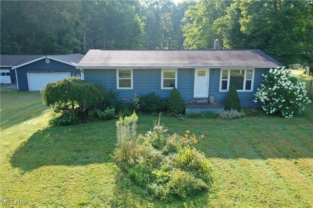 Property Photo: 2693 Mahan Denman Road NW OH 44402