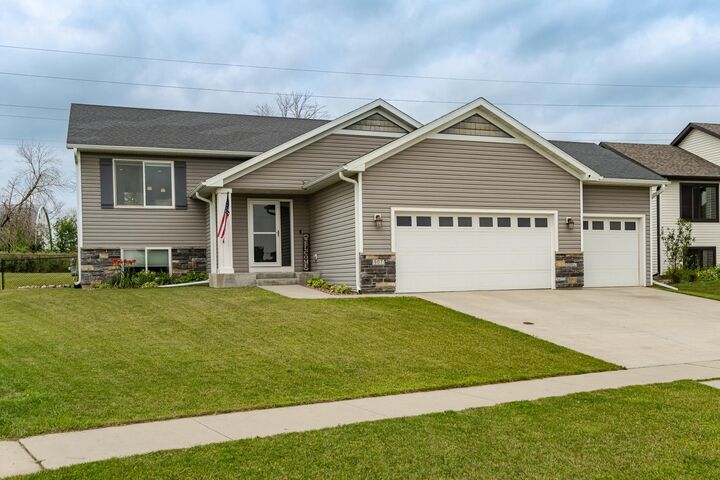 907 15th Avenue NW  Kasson MN 55944 photo