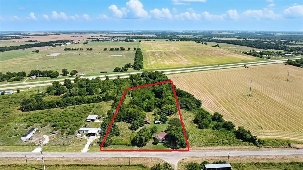 Property Photo: 1124 Farm Road 2890 TX 75448