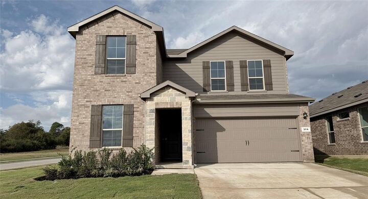 Property Photo: 316 Potato Street TX 76059