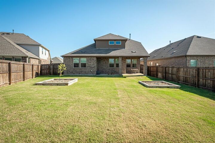 Property Photo: 10812 Ponderosa Trail TX 76227