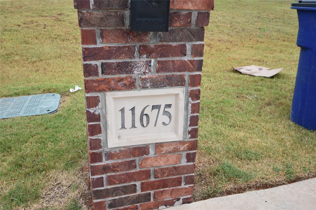 Property Photo: 11675 Split Oak Circle OK 73044