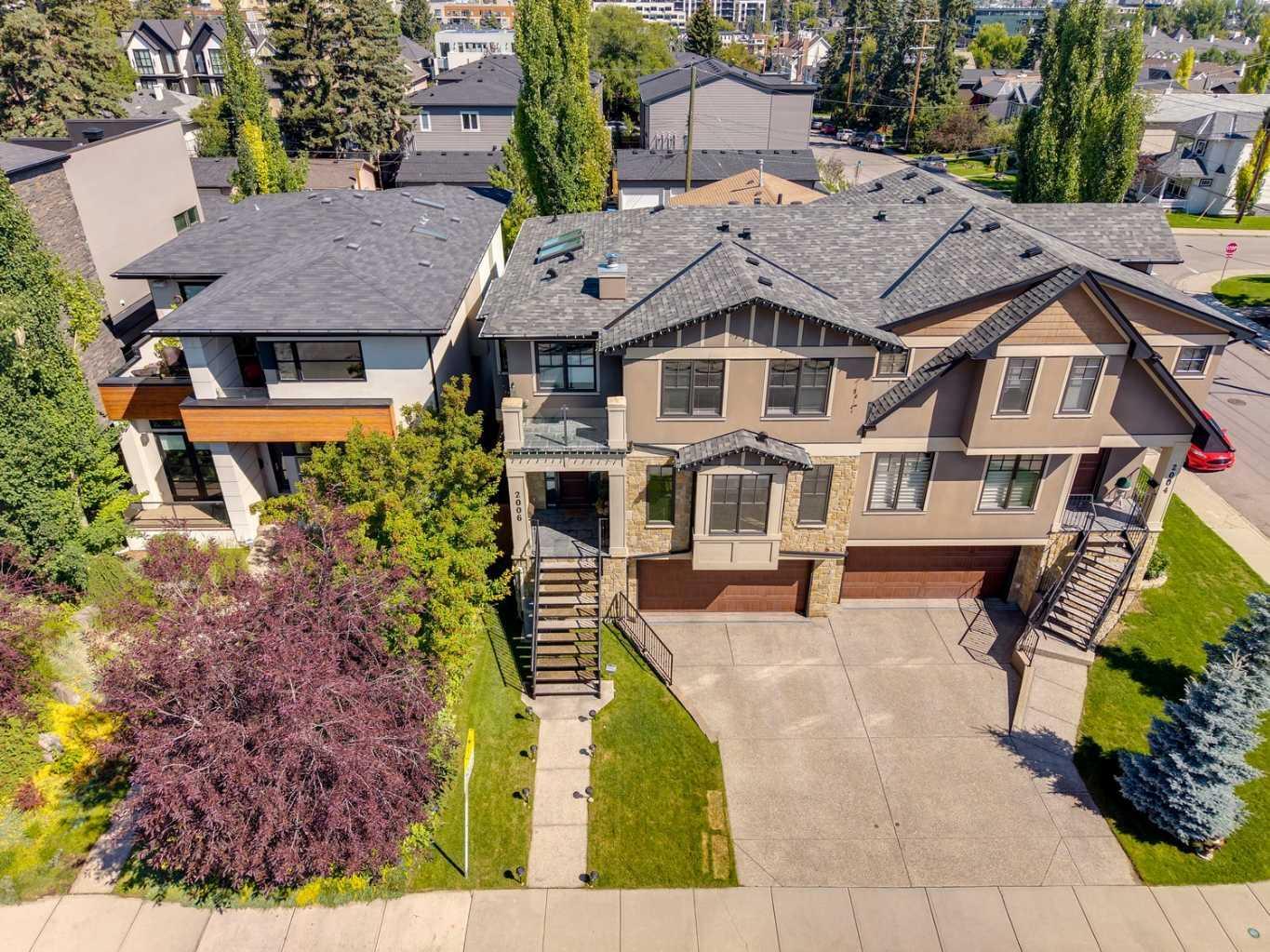 Property Photo: 2006 38 Avenue SW AB T2T 2K4