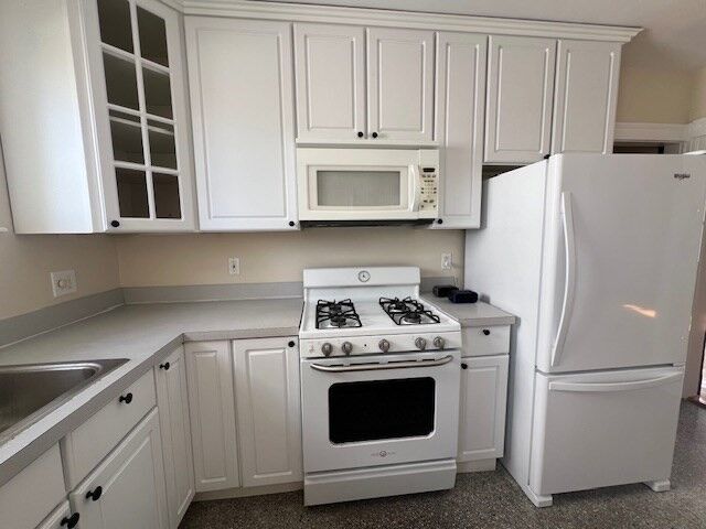 Property Photo:  15 Hull Street 2  MA 02478 