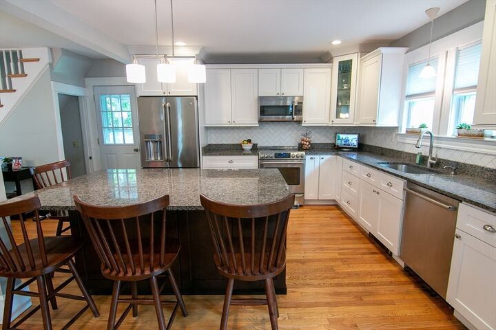 Property Photo:  10 Makepeace St  MA 01906 