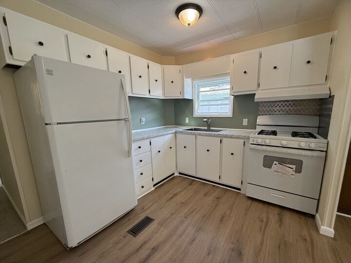 Property Photo:  164 Mason Avenue 164  MA 01824 