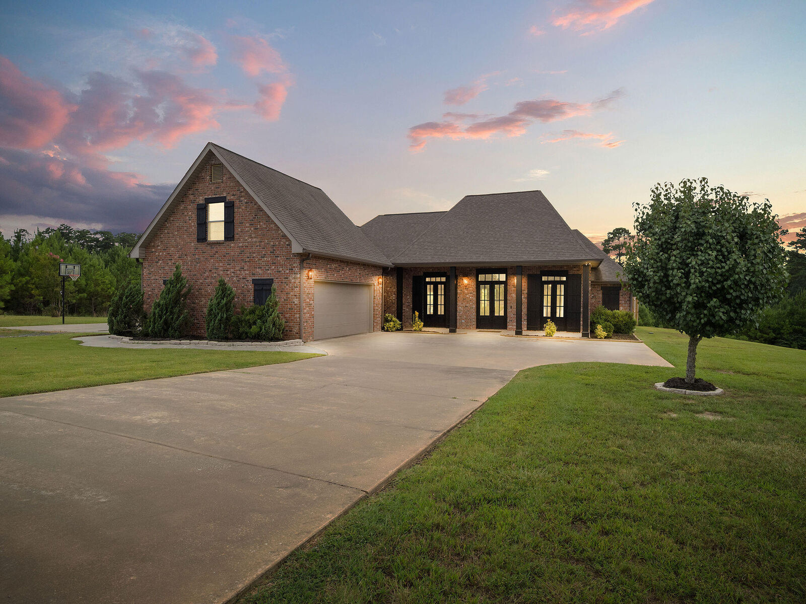 Property Photo: 178 Woods Rd LA 71446