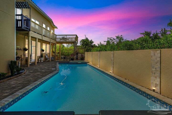 Property Photo:  2 Colley Cv Dr  FL 32561 