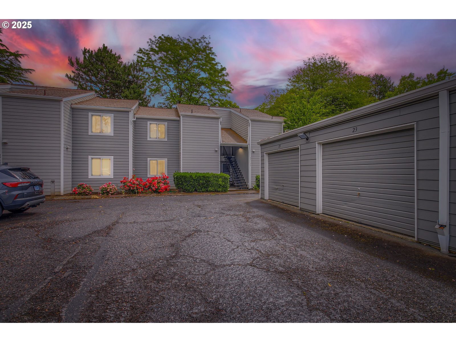 Property Photo: 2704 SE 138th Ave 24 OR 97236