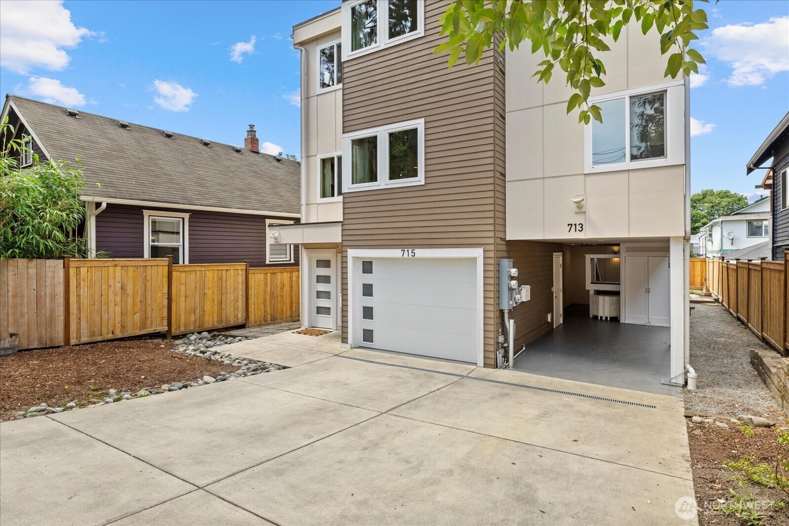 713  28th Avenue S  Seattle WA 98144 photo