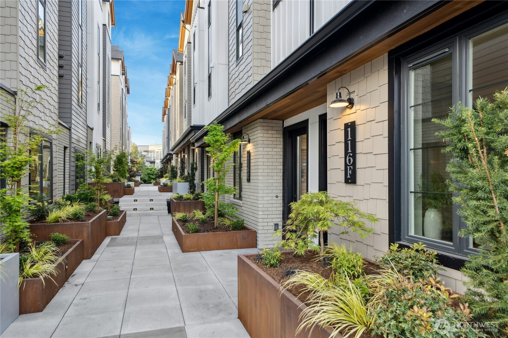 Property Photo: 112 B 2nd Street S WA 98033