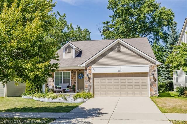 Property Photo: 13985 Breakfast Drive MI 48239