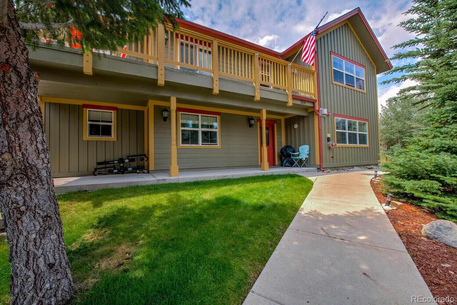 Property Photo:  304 Streamside Lane 304-1  CO 80443 