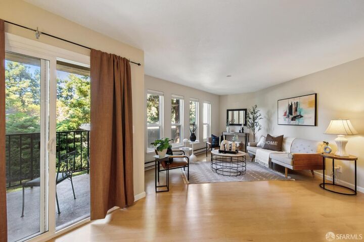 Property Photo: 1910 Barrymore Common C CA 94538