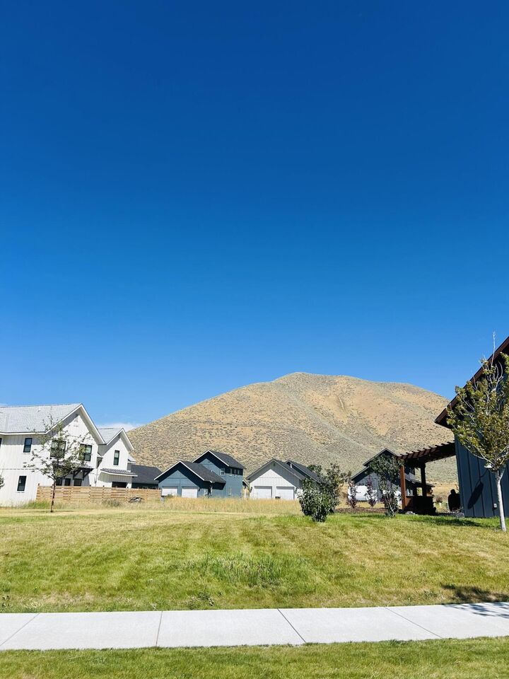 Property Photo:  1541 Appaloosa Rd  ID 83333 