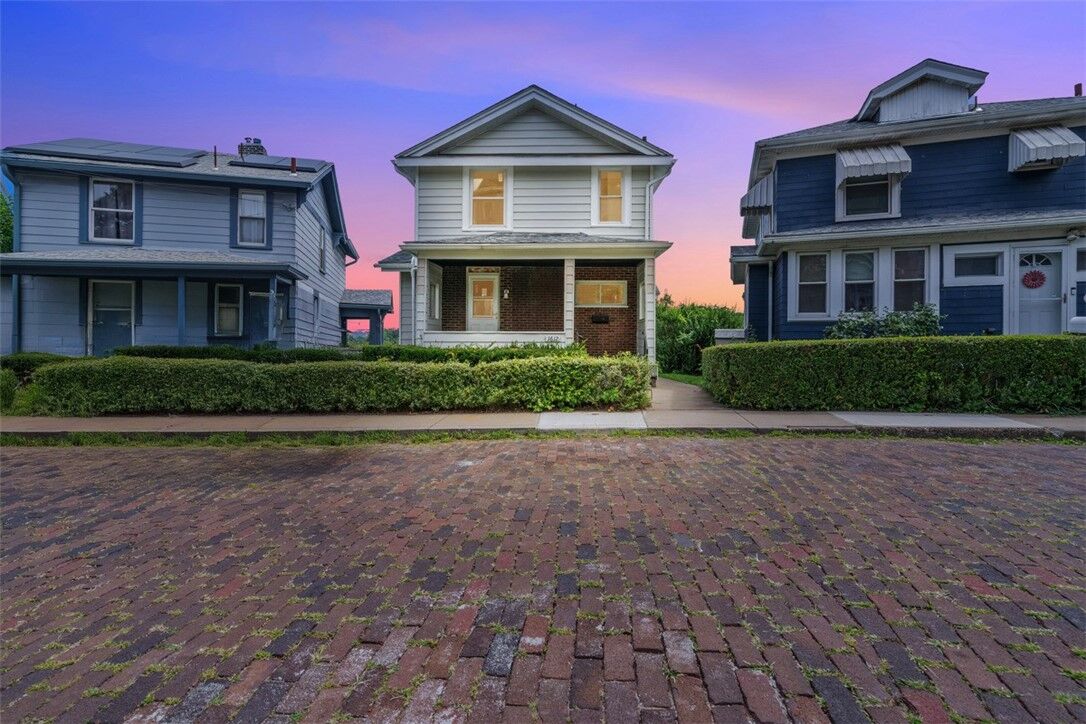 Property Photo: 1612 Miriam St PA 15218