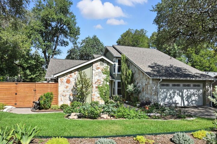 Property Photo:  8600 Loralinda Drive  TX 78753 