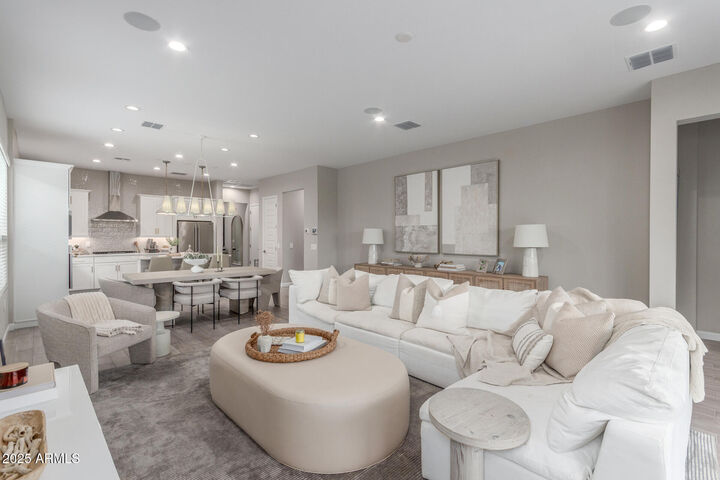 Property Photo: 6023 E Sinclair Street AZ 85054