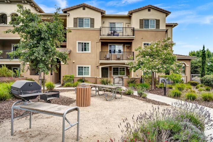 Property Photo:  1410 Mauro Pietro Drive 305  CA 94954 