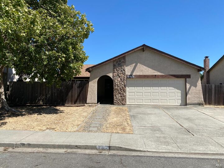 Property Photo:  565 E Wigeon Way  CA 94585 