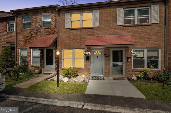 82 Park Vallei Lane  Brookhaven PA 19015 photo