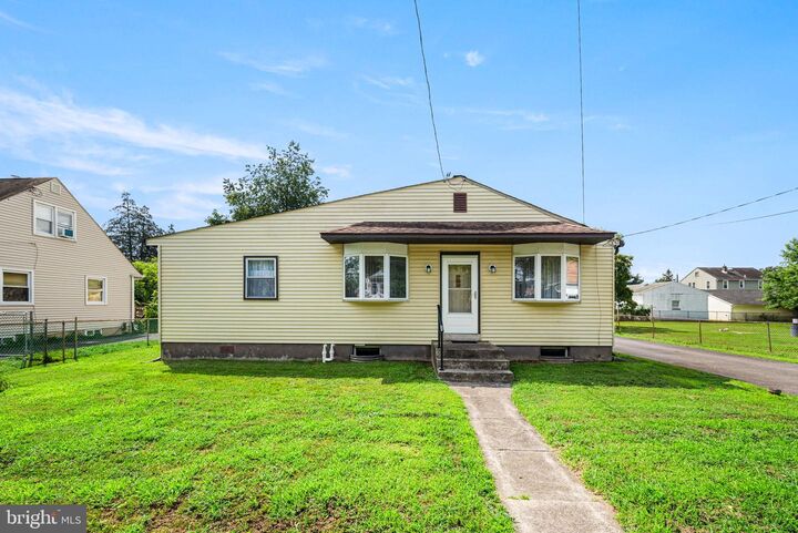 Property Photo:  1316 Prospect Avenue  PA 19021 