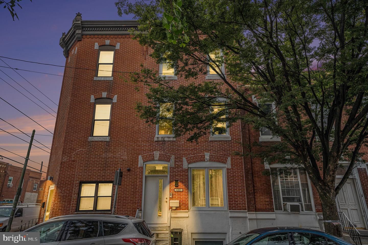 Property Photo: 2403 S 11th Street 2 PA 19148