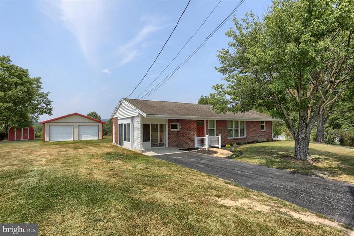 9 King Drive  Carlisle PA 17015 photo
