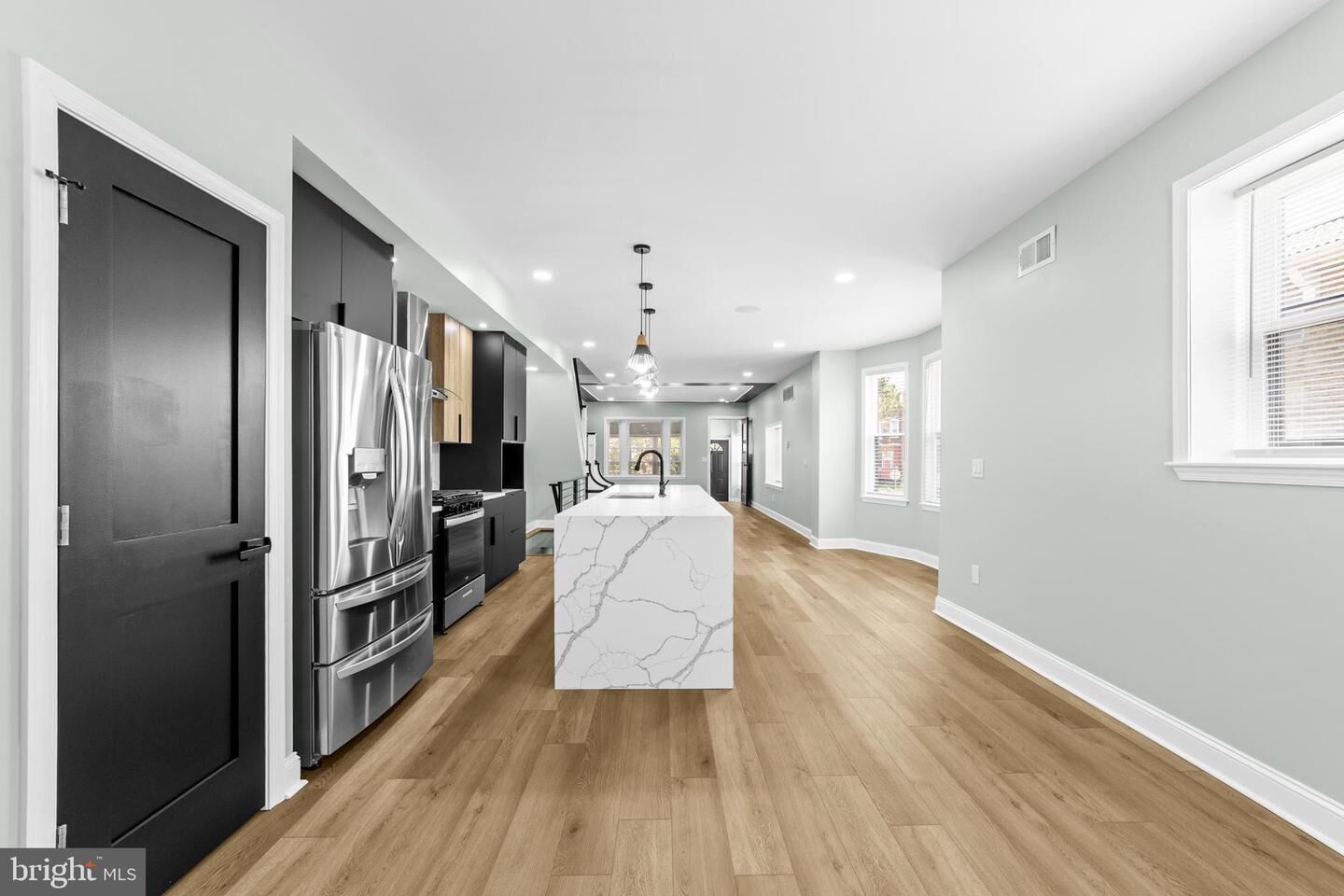 Property Photo:  914 W Duncannon Avenue  PA 19141 