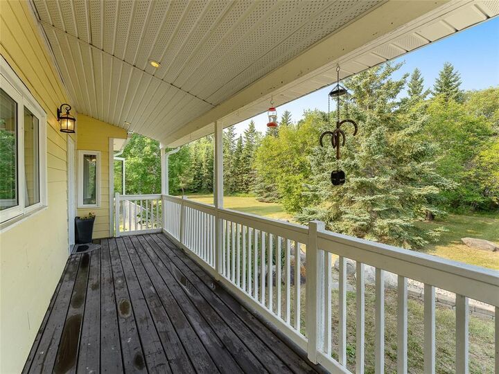 Property Photo:  70079 47 Road East  MB R0E 0C0 