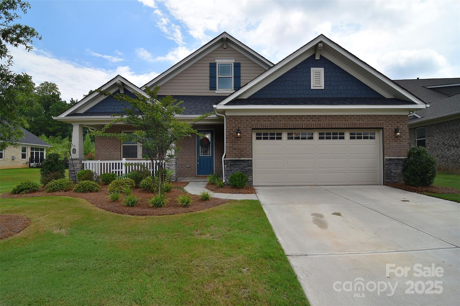 Property Photo: 9432 Liberty Hill Drive NC 28227