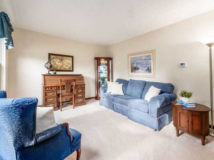 Property Photo: 6199 Brenthurst Drive OH 43230