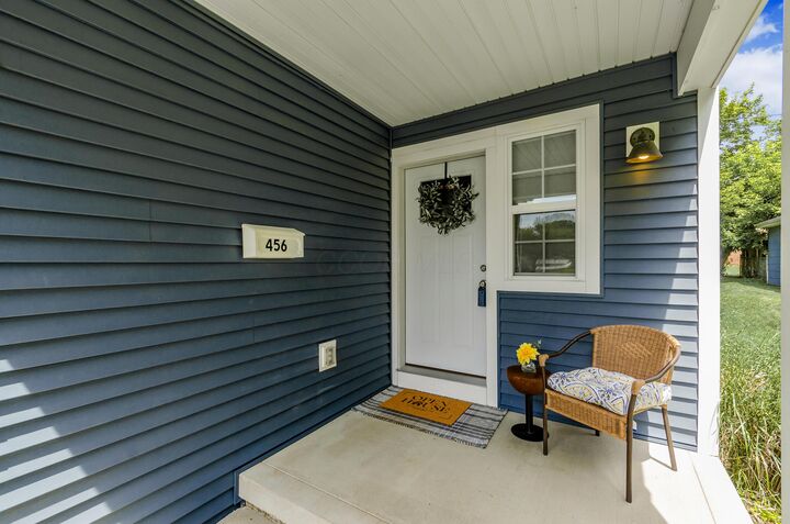Property Photo: 456 Rosslyn Avenue OH 43214