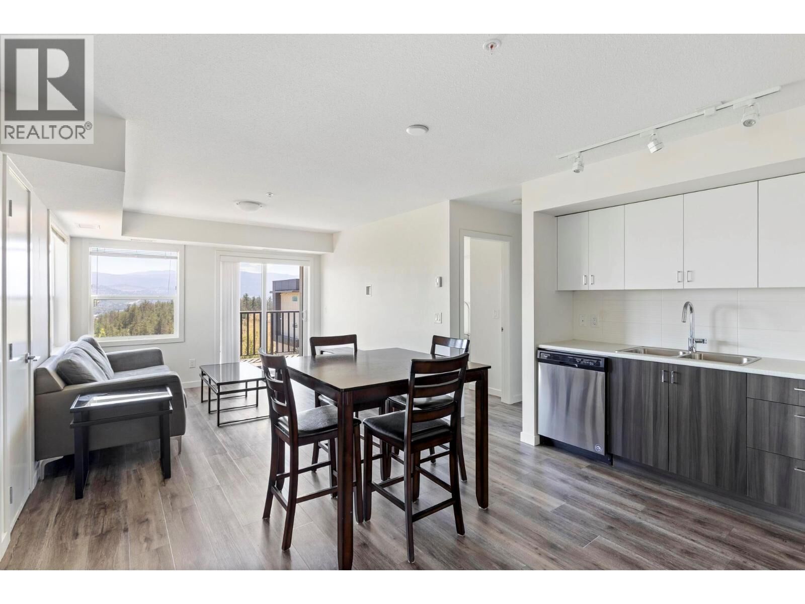 Property Photo:  695 Academy Way 118  BC V1V 0C7 