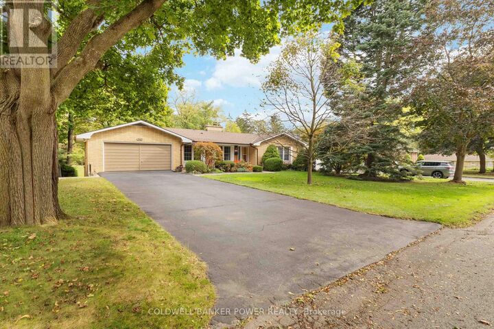 Property Photo: 543 Kininvie Drive ON N6G 1P1