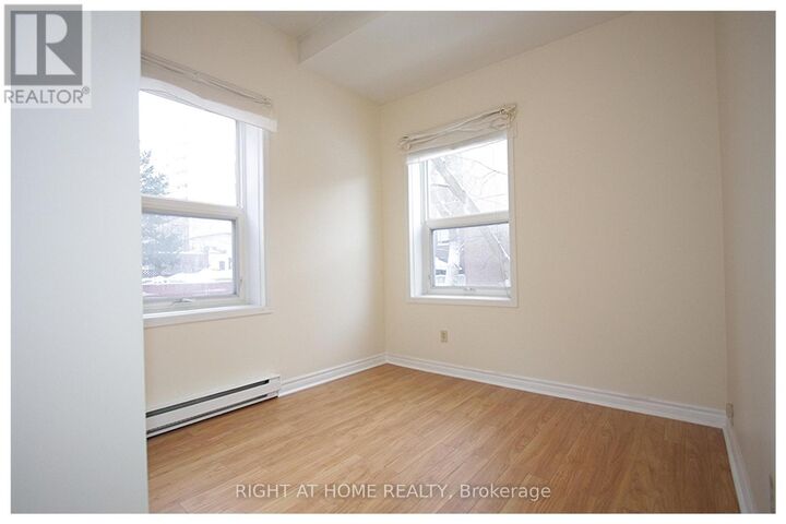 Property Photo: 294 Somerset Street West Apt. 5 ON K2P 0J6