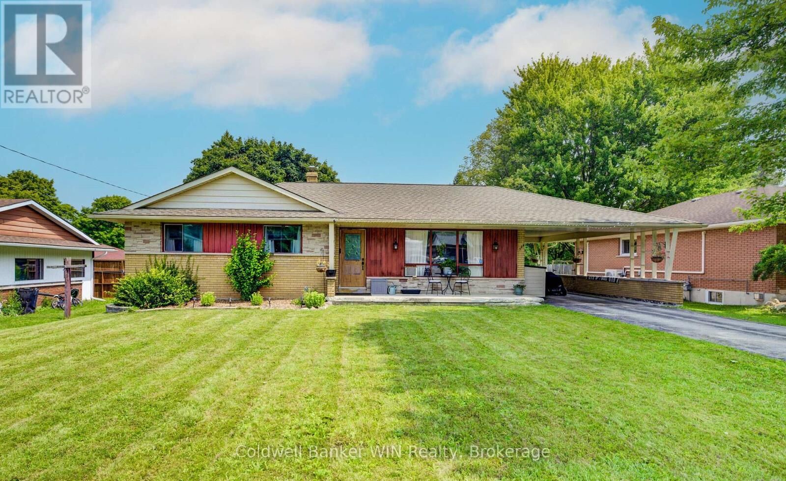Photo de la propriété: 324 Egremont Street North ON N0G 2L2