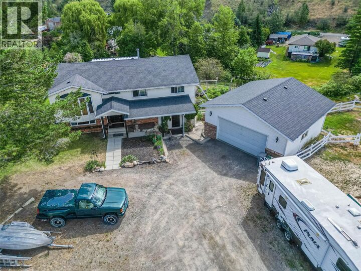 Photo de la propriété:  7196 Blackwell Road  BC V2C 6V8 