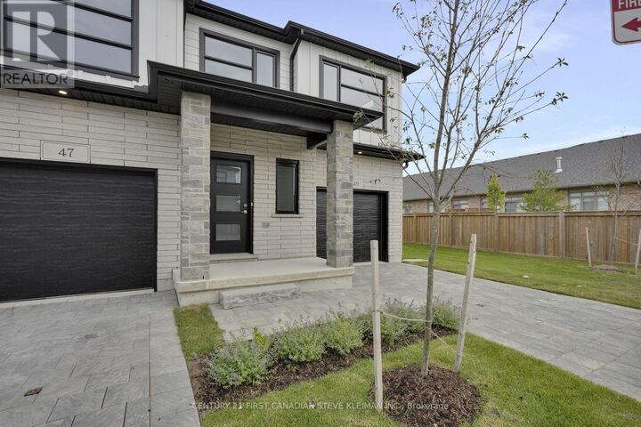 Photo de la propriété: 2700 Buroak Drive 49 ON N6G 3Z5