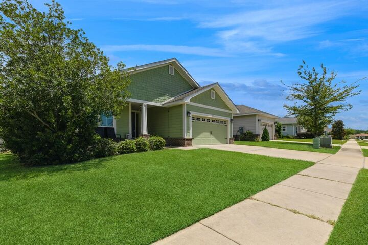 Property Photo:  697 Marquis Way  FL 32439 