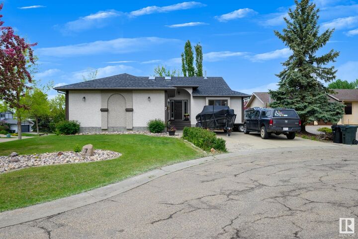 Photo de la propriété:  7 Fieldstone Cove  AB T7X 3C1 